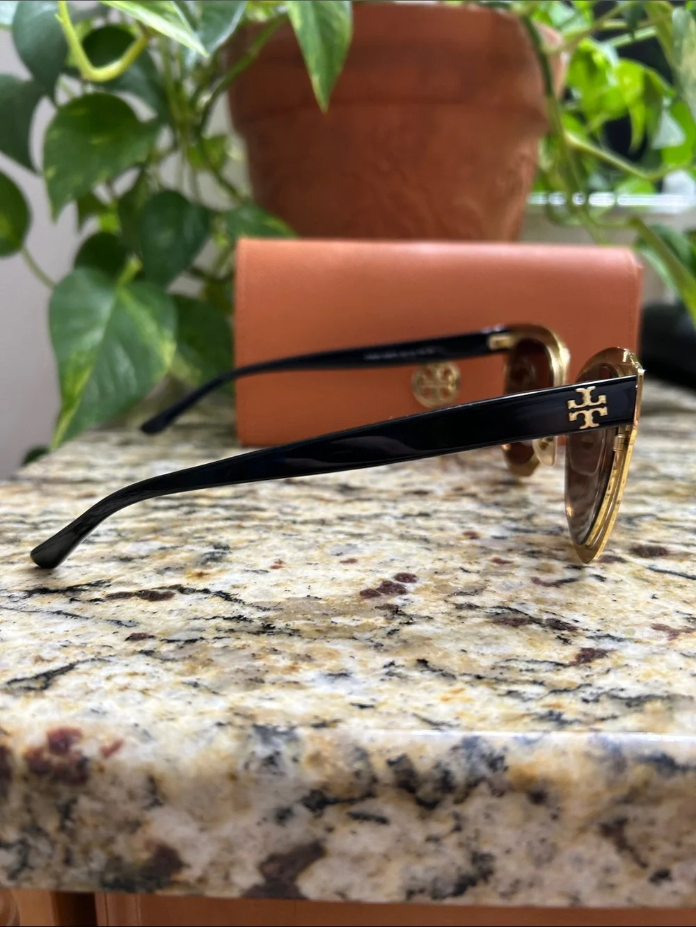 Tory Burch Black and Gold Cat-Eye Sunglasses with TB case